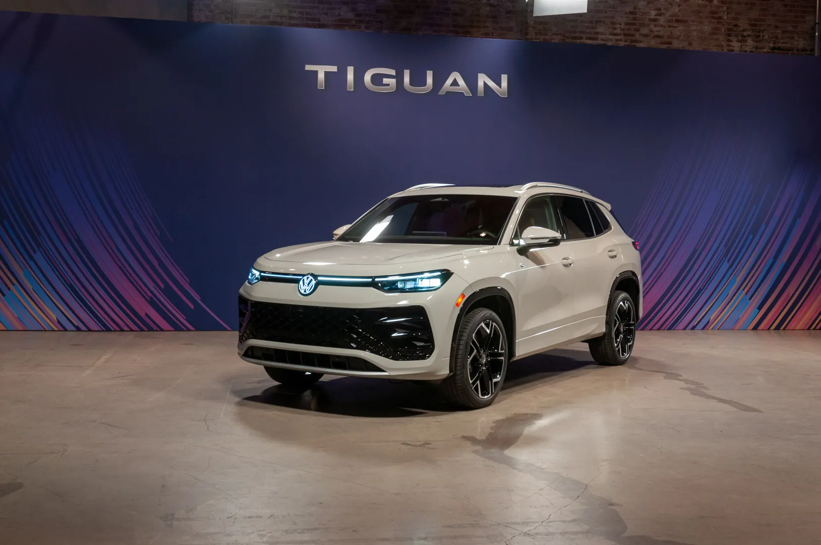 Home 1 2025 VW Tiguan arrives this summer for $30,920