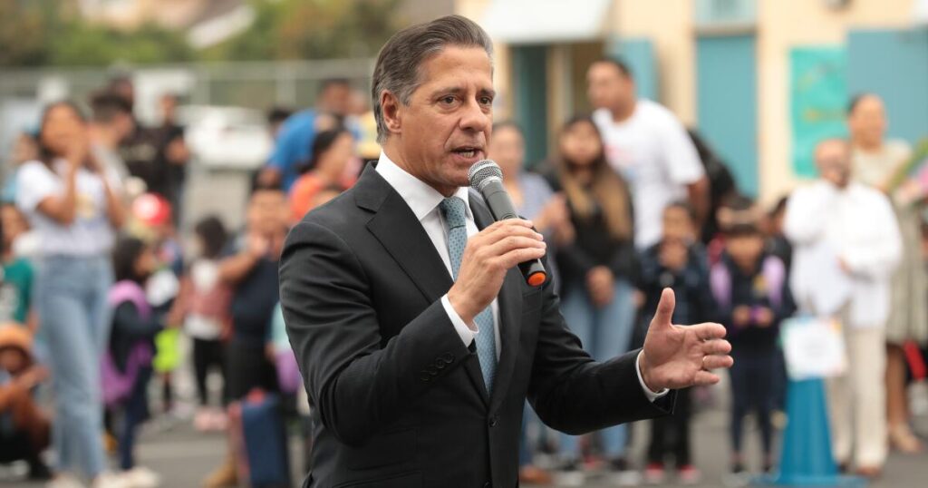 Carvalho resigns as LAUSD superintendent amid federal investigation