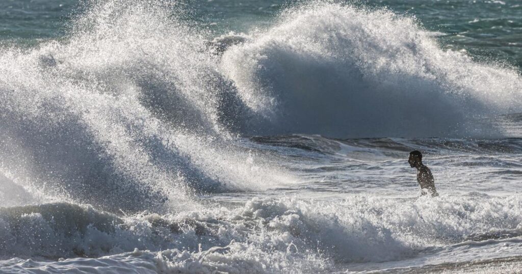 California’s coast under siege: Flooding, big waves, erosion forecast California’s coast under siege: Flooding, big waves, erosion forecast